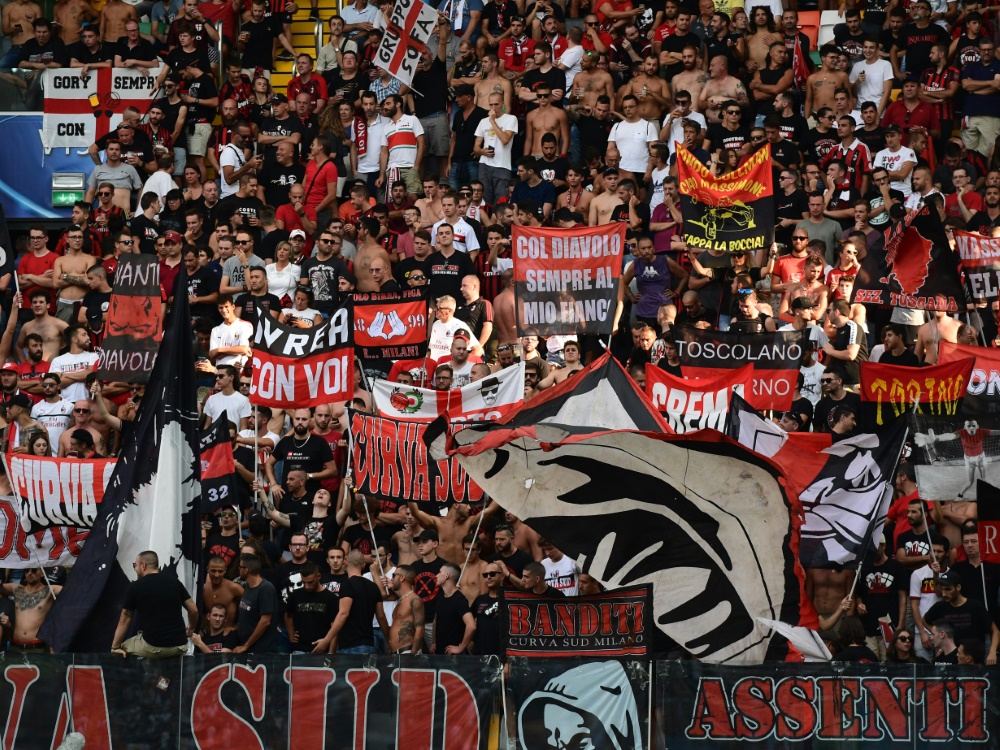 Die Ultras kritisieren die Entscheidung der Regierung Die Ultras kritisieren die Entscheidung der Regierung