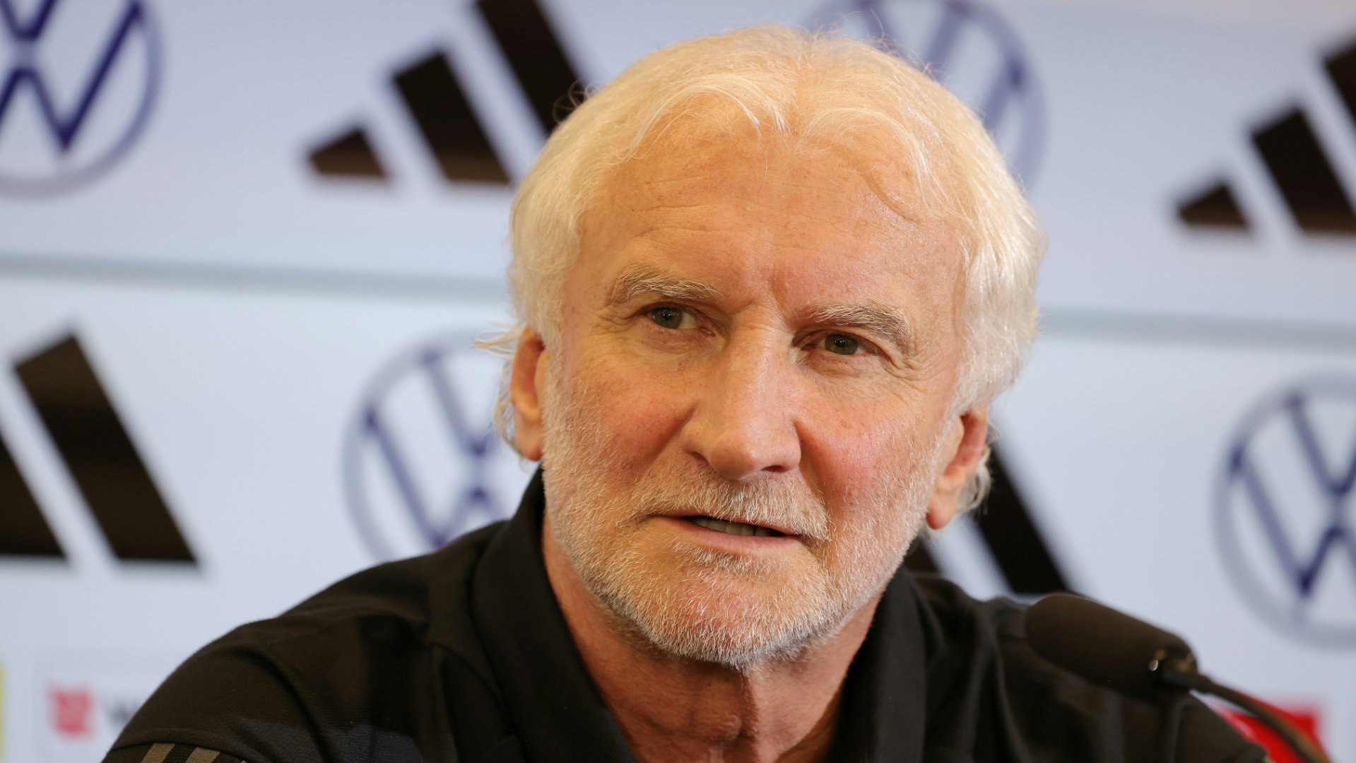 Rudi Völler äußert sich zur Ergebnis-Krise der DFB-Teams Rudi Völler äußert sich zur Ergebnis-Krise der DFB-Teams