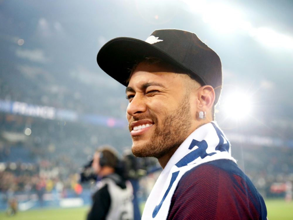 Neymar reist per Hubschrauber zum WM-Trainingslager