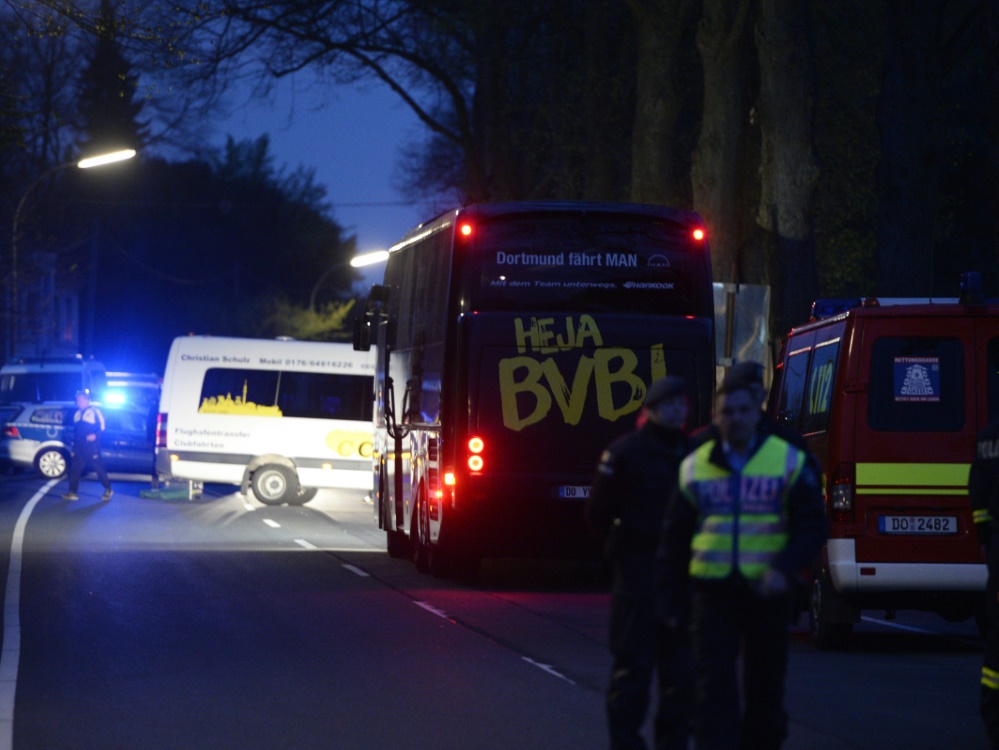 Zwei Wohnungsdurchsuchungen und eine Festnahme nach Bus-Attacke Zwei Wohnungsdurchsuchungen und eine Festnahme nach Bus-Attacke