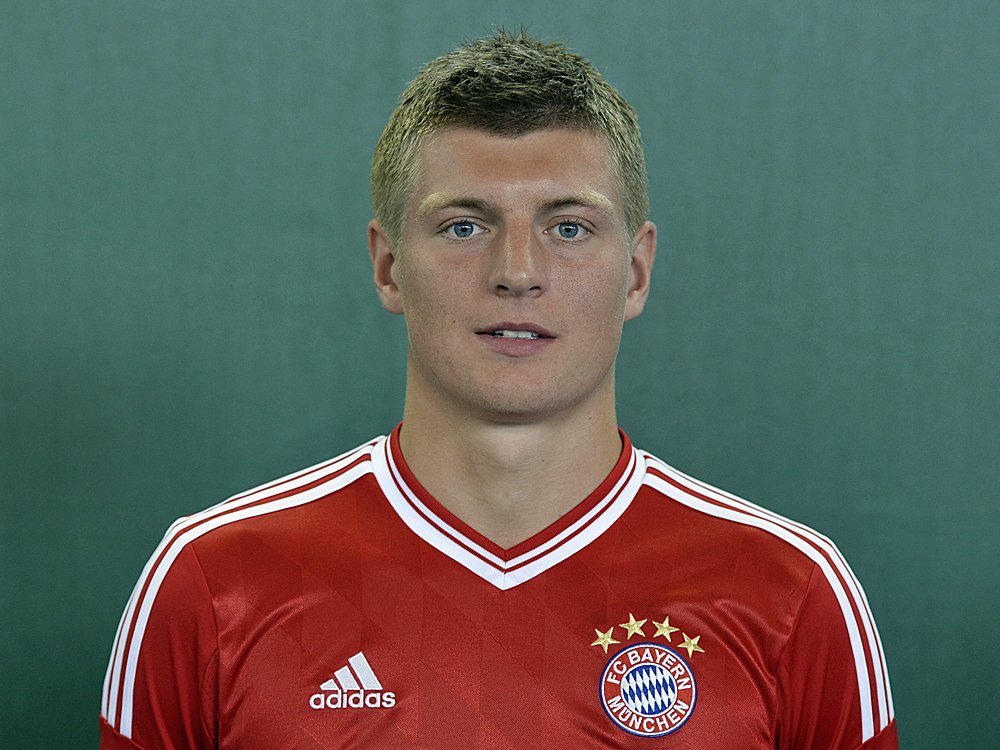 Toni Kroos ist stolzer Vater eines Sohnes Toni Kroos ist stolzer Vater eines Sohnes