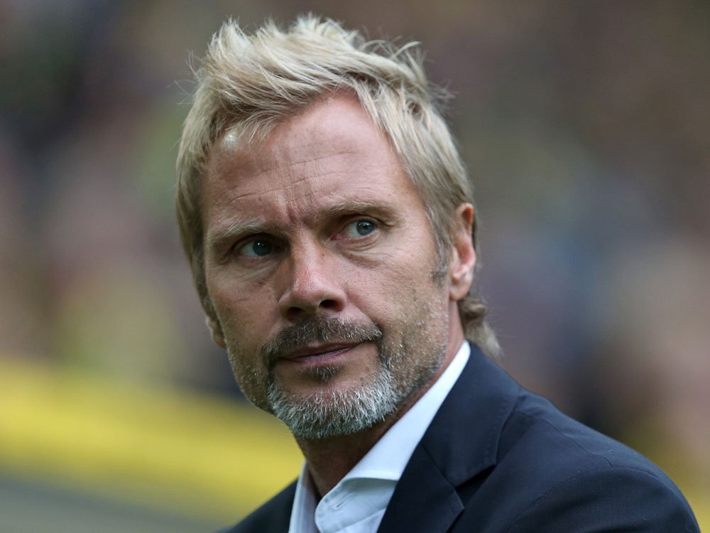 Thorsten Fink muss seinen Trainerstuhl räumen Thorsten Fink muss seinen Trainerstuhl räumen