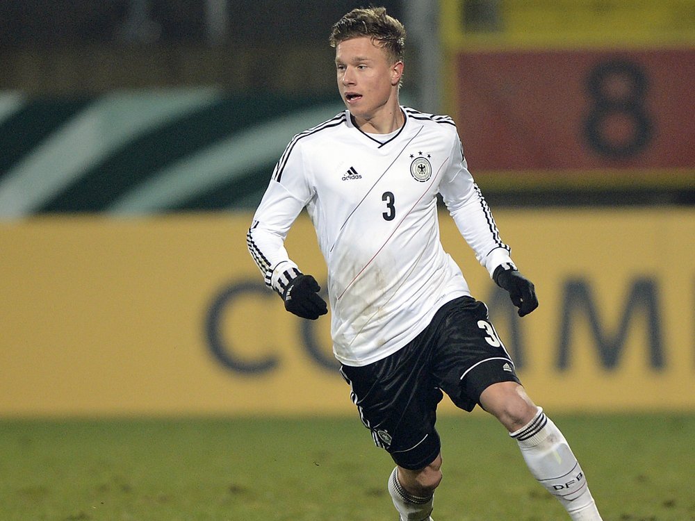 Yannick Gerhardt verlängert bis 2016 in Köln Yannick Gerhardt verlängert bis 2016 in Köln