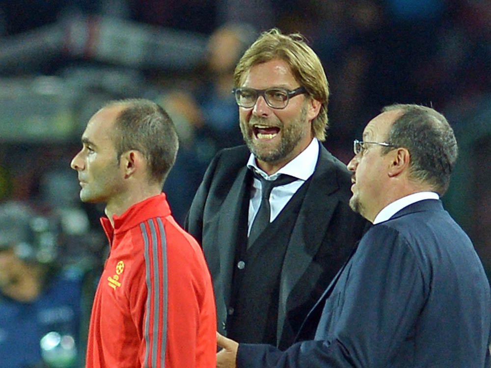Zeigt für einen erneuten Ausraster Reue: Jürgen Klopp (m.) Zeigt für einen erneuten Ausraster Reue: Jürgen Klopp (m.)