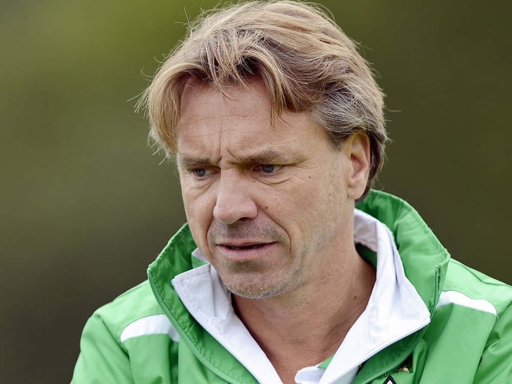 Steffen ist neuer Trainer der Stuttgarter Kickers Steffen ist neuer Trainer der Stuttgarter Kickers