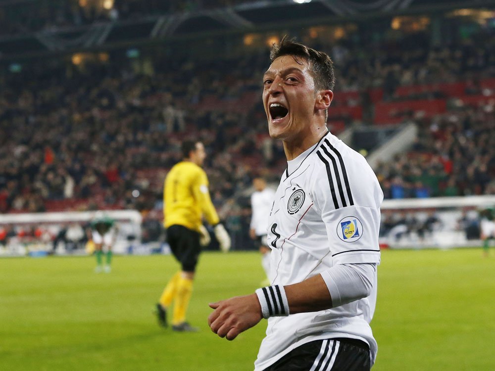Mesut Özil wechselt seinen Berater Mesut Özil wechselt seinen Berater