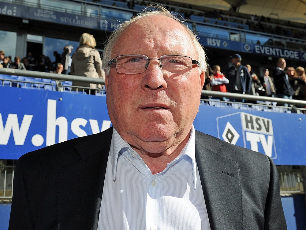 Uwe Seeler wird beim Sportpresseball geehrt