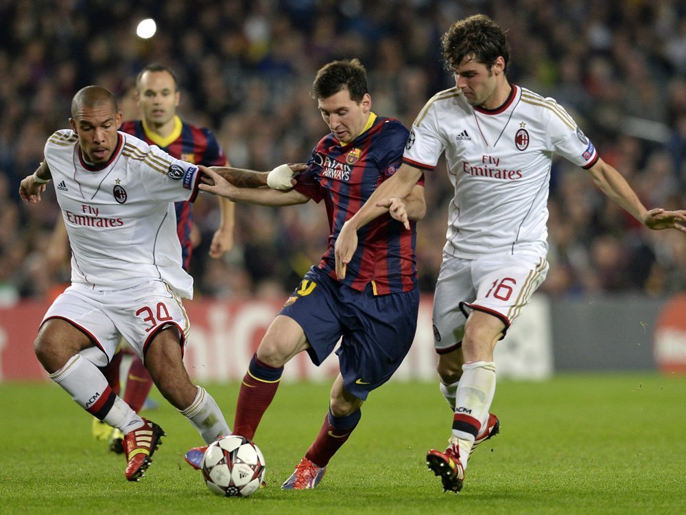 Lionel Messi (m.) traf für Barcelona doppelt