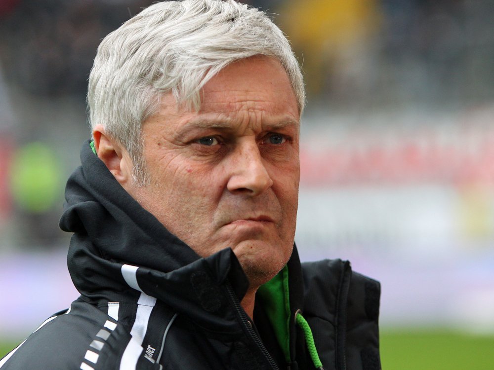 Frankfurts Trainer Veh hat vor dem Spiel in Mainz große Sorgen
