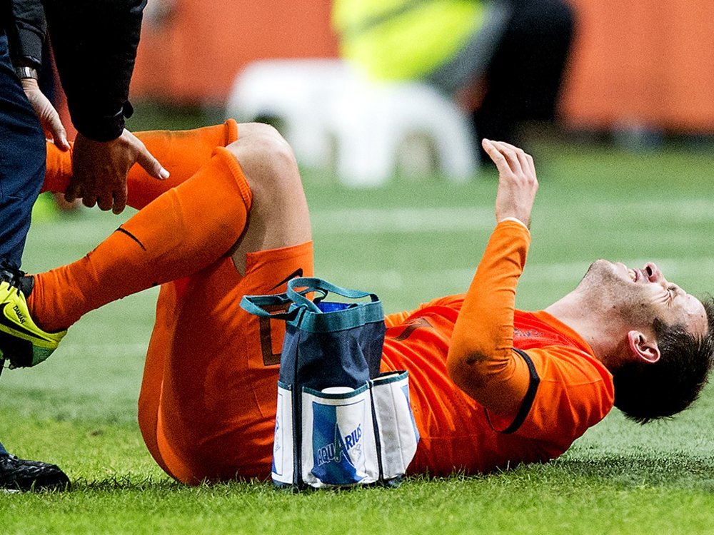 Hollands Rafael van der Vaart hat sich verletzt Hollands Rafael van der Vaart hat sich verletzt