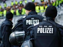 Platzsturm sorgt für Spielunterbrechung