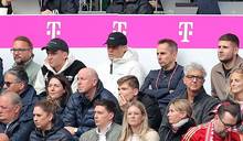 Sah das 6:0 gegen Schalke von der Tribüne: Manuel Neuer