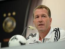 Andreas Köpke spricht René Adler Mut zu
