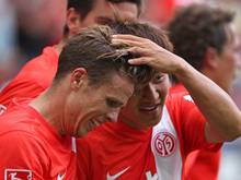 Müller (l.) und Okazaki trafen gegen den HSV zum Sieg