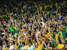 Brasilianische Fans unterstützen ihr Nationalteam stimmungsvoll. Am Wochenende lieferten sie andere Bilder