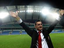 Gibraltar um Trainer Allen Bula mit historischem Sieg