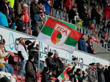 Der FC Augsburg darf vor über 10.000 Zuschauern spielen
