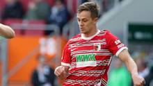 Robert Gumny verletzt sich bei einem Testspiel des FC Augsburg