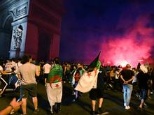 Siegesfeierlichkeiten algerischer Fans in Frankreich