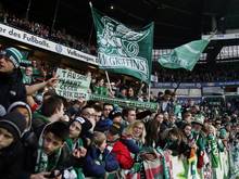 Werder Bremen verurteilt Übergriffe auf FCA-Fans