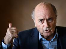 Sepp Blatter glaubt an die Unschuld von Platini