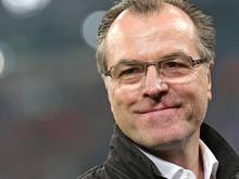 Klubchef Clemens Tönnies ist von Jens Keller überzeugt