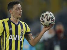 Mesut Özil will sich bei Fenerbahce durchsetzen