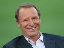 Berti Vogts siegt mit Aserbaidschan