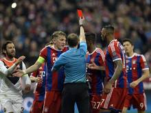 Bastian Schweinsteiger (l.) steht im Zentrum der Kritik