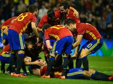 Spanien gewinnt gegen England mit 2:0