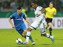 Gondorf (l.) ist Stammspieler bei Darmstadt 98