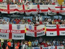 Zwei England-Fans wurden lebenslang gesperrt