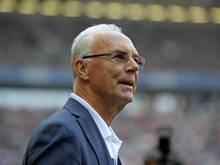 Franz Beckenbauer betet für seinen Freund Pelé