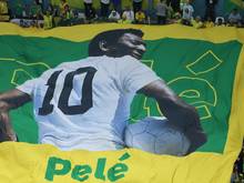 Pelé befindet sich weiterhin auf dem Weg der Besserung