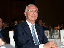 Beckenbauer ist für einen Test der Video-Schiedsrichter