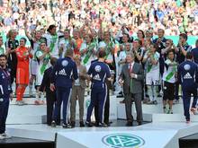 Wolfsburg feiert den Titel 2013 im Finale gegen Potsdam