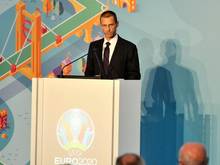 Aleksander Ceferin präsentierte nun auch das Münchner EM-Logo 2020