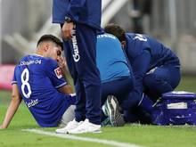 Suat Serdar vom FC Schalke 04 verletzte sich im Spiel bei RB Leipzig