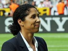 Steffi Jones nimmt Silvia Neid in Schutz
