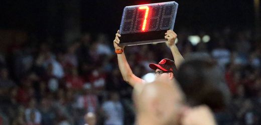 Start der Fußball-Saison: Warum wir uns auf immer längere Nachspielzeiten einstellen müssen