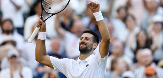 Wimbledon: Novak Djokovic feiert Halbfinal-Rekord – und Hugh Grant verpennt den Tie-Break