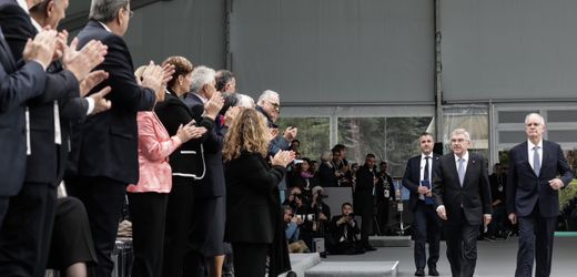 Eröffnung der 144. IOC-Session: Der letzte Tanz von Thomas Bach beginnt im Regen