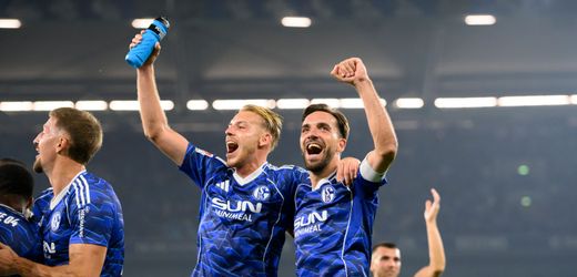 2. Liga: Schalke 04 dreht das Ruhr-Derbygegen den VfL Bochum innerhalb von zwei Minuten