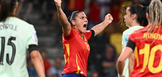 Fußball-EM 2025: Titelfavorit Spanien deklassiert Portugal