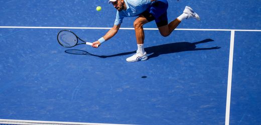 US Open: Novak Djokovic müht sich in die dritte Runde