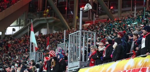 Nach Notarzteinsatz bei DFB-Pokalspiel: RB-Leipzig-Fan im Krankenhaus verstorben