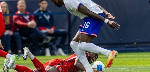 FC Bayern München: Alphonso Davies erleidet Kreuzbandriss, auch Dayot Upamecano fällt aus