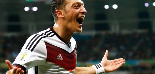 Fußball: Mesut Özil beendet seine Karriere