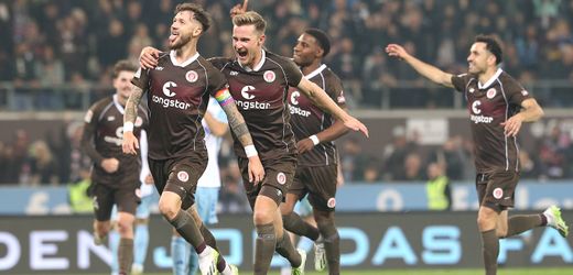 2. Bundesliga: FC St. Pauli besiegt Schalke 04 - Marcel Hartel trifft doppelt