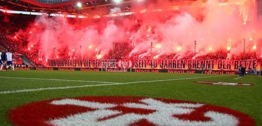 2. Bundesliga: 1. FC Kaiserslautern besiegt Schalke 04